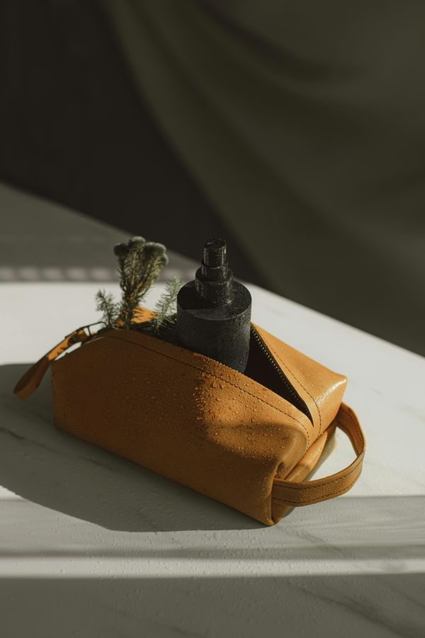 Ne laissez pas votre trousse de toilette voyage homme déranger vos déplacements